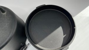 Petromax Żeliwny Kociołek Holenderski z Nóżkami 9 5