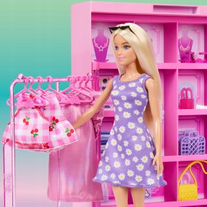 Mattel Barbie Szafa Marzeń z ubraniami Garderoba 3.0 + lalka Barbie + akcesoria (HXD58) 10