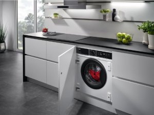 Pralka AEG L7FNE48SI 5