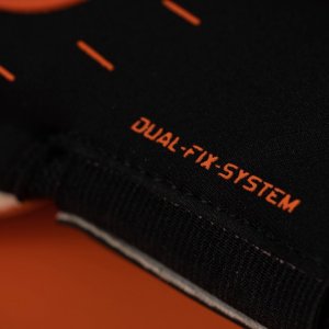 Uhlsport Rękawice bramkarskie Speed Contact Absolutgrip Reflex czarne 101126201 8,5 6