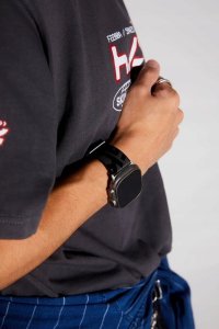 SKINARMA APPLE WATCH ULTRA STRAP ~ SPUNK ORANGE 3