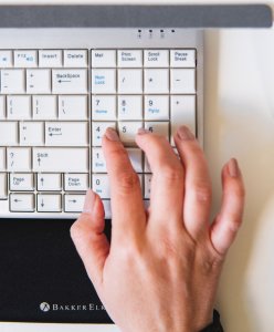 Klawiatura BakkerElkhuizen UltraBoard 960 Standard Compact klawiatura USB QWERTZ Szwajcarski Srebrny Biały 5