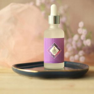 NOWA KOSMETYKA_Jedwabiste serum do szyi i dekoltu 50ml 3