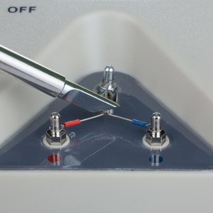 Rosfix MIERNIK DO POMIARU TEMPERATURY NA GROCIE DO GROTÓW 600C 10X SENSOR BATERIA 9