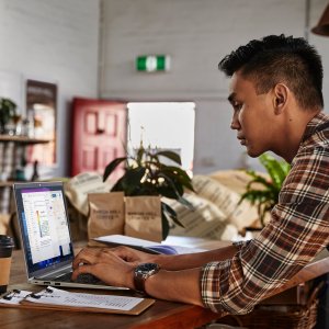 Laptop HP ProBook 455 G9 RYZ5 5625U/16GB/512SSD/FreeDOS silver 13