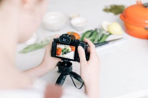 Aparat Panasonic Lumix G100 + G Vario 12-32mm f/3.5-5.6 ASPH. Mega O.I.S. (DC-G100KEG-K) 13