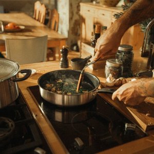 Patelnia Fiskars 28cm 6