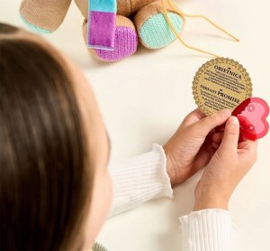 Cobi Maskotka interaktywna Thready Bear Miś Guziczek Cobi 4