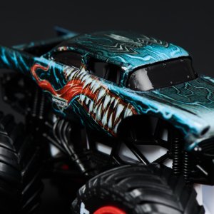Monster Jam Monster Jam 1:64 Marvel 2 Pack - Spider Man:Venom 6