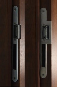 Łucznik Elektrozaczep HARTTE XS12RM-C seria XS 12V DC rew. z monitoringiem i wyślizgiem 9