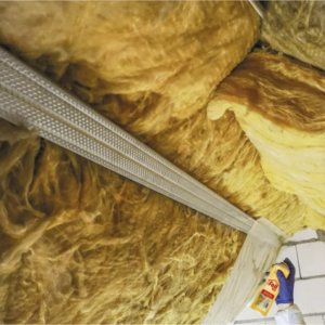 EasyHome KLEJ DO FOLII PAROIZOLACYJNEJ SPRAY-KON FOIL 500ml 3