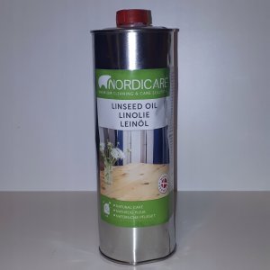 Bel London Nordicare LINSEED OIL is a vegetable oil for treatment and maintenance of all solid wood. The oil leaves a 100% biological surface and underlines the original natural structure of the wood. Provides the surface with a beautiful, long-lasting a 2