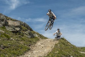 Evoca Pedały MAGPED ENDURO2 150NM (Enduro, Downhill, MTB), Magnetyczne z blokami, Siła magnesu 150Nm dla rowerzystów 18