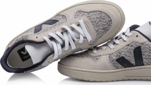 Woox Sneakersy damskie Veja V-10 Flannel Snow 2