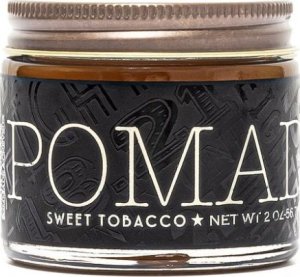 UPPERCUT DELUXE 18.21 Man Made Pomade Sweet Tobacco pomada plaukams, 56,7 g 2