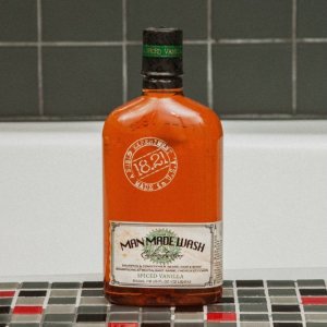 Baylis & Harding 18.21 Man Made Wash Spiced Vanilla daugiafunkcė priemonė vyrams 3in1: šampūnas, kondicionierius ir kūno prausiklis viename, 530 ml 4