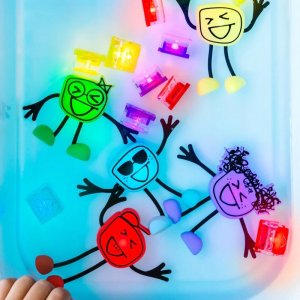 Duronic Glo Pals, Postać do kąpieli Sammy - zestaw z dwiema kostkami sensorycznymi świecącymi w wodzie 2