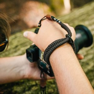 Mobotix C-ROPE Kamera Handschlaufe Claw aus Paracord 30cm Coffee retail 6