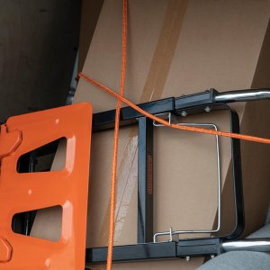 neutralna linia produktów Black&Decker - Lina transportowa z elementami odblaskowymi + nawijak 4mm / 20m 5