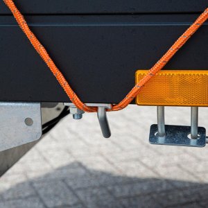 neutralna linia produktów Black&Decker - Lina transportowa z elementami odblaskowymi + nawijak 4mm / 20m 8