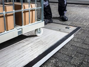 Durable DURABLE Antirutschband DURALINE GRIP+ 50mm breit schwarz 7