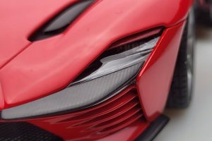 Bburago Ferrari Daytona SP3 Red 1:18 BBURAGO 11