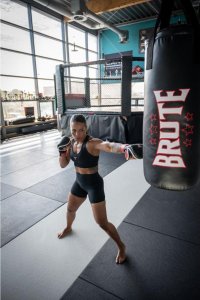 BRUTE Worek bokserski Brute  30kg 6