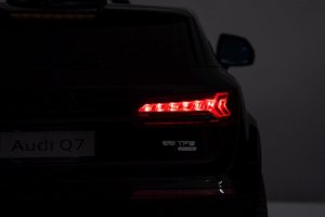 Audi Pojazd Audi Q7 NEW LIFT Niebieski 27