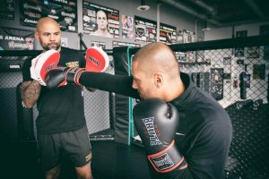 BRUTE Rękawice bokserskie Brute Active rozmiar 12 OZ 3