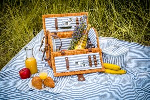 ZOLTA Pleciony kosz piknikowy dla 2 osób Termotorba Koc 13