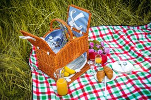 ZOLTA Pleciony kosz piknikowy dla 4 osób Zestaw Termotorba 13