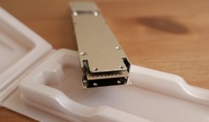 Moduł SFP NVIDIA NVIDIA - OSFP Empfangermodul - 800 Gigabit Ethernet - 2 Anschlusse - MPO-12/APC Mehrfach-Modus - bis zu 50 km - 850 nm 3