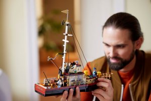 LEGO Ideas Szczęki (21350) 5