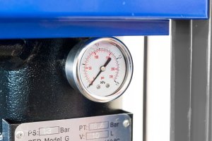 Sprężarka Airpress KOMPRESOR ÅRUBOWY APS 7.5 COMBI DRY X 18