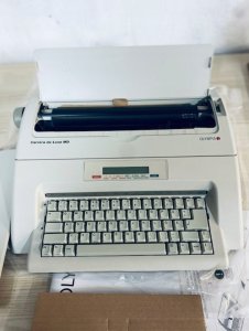 Olympia Olympia Schreibmaschine Carrera de luxe MD 3