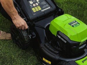 Kosiarka akumulatorowa Greenworks 2x24V z napędem 46cm G24X2LM46SPK4X  zestaw ładowarka dual + 2 akumulator 4Ah 2