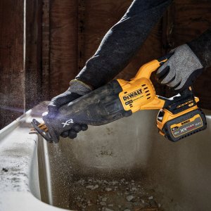 Piła szablasta Dewalt 18v xr pil. szablowa 2x5ah ps 7