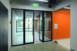 Durable DURABLE Bodenständer INFO Aluminium Klapprahmen A4 silber 6