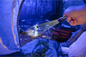 Latarka Black+Decker LATARKA TAKTYCZNA ALUMINIOWA 1W 60LUMENÓW BLACK+ DECKER 7