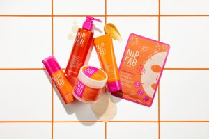 Alkotest NIP+FAB_Vitamin C Fix Concentrate Booster skoncentrowany booster do twarzy 15% 30ml 2
