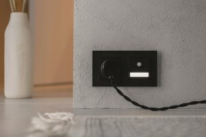 Kontakt-Simon Gniazdo wtyczkowe Kontakt-Simon 55 TGZ1CZ.01/111 pojedyncze z uziemieniem i przesłonami moduł 16 A, 250V~, szybkozłącza biały mat 9