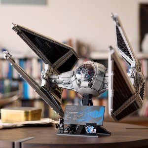 LEGO Star Wars TIE Interceptor™ (75382) 2