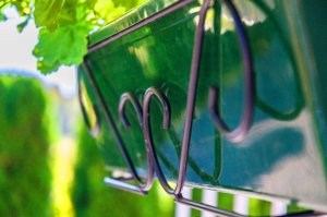 Wieszak na balkon Uchwyt do skrzynek i doniczek 58cm 3