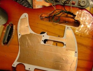 Rosfix TAŚMA MIEDZIANA Z KLEJEM DWUSTRONNIE PRZEWODZĄCA SERWISOWA EMI 5MM x 50M 6