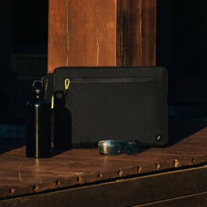 Etui Native Union Native Union Ultralight Sleeve - etui ochronne do Macbook 14" (black) 5