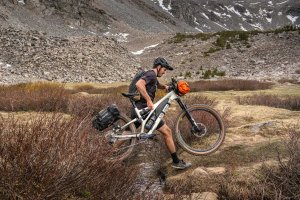 MotoMer Bagażnik Aeroe dodatkowy uchwyt boczny SPIDER CRADLE 8