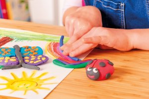 Pelikan Pelikan Kinderknete Creaplast 10 Farben im roten Etui, 240g 5