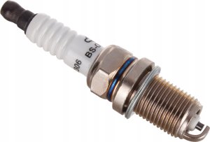 Briggs & Stratton ŚWIECA ZAPŁONOWA BRIGGS&STRATTON TRAKTORY SILNIKI GÓRNOZAWOROWE 29