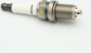 Briggs & Stratton ŚWIECA ZAPŁONOWA BRIGGS&STRATTON TRAKTORY SILNIKI GÓRNOZAWOROWE 34
