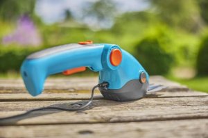 Gardena GARDENA ComfortCut Li Akku-Strauch- und Grasschere 3,6 V 2